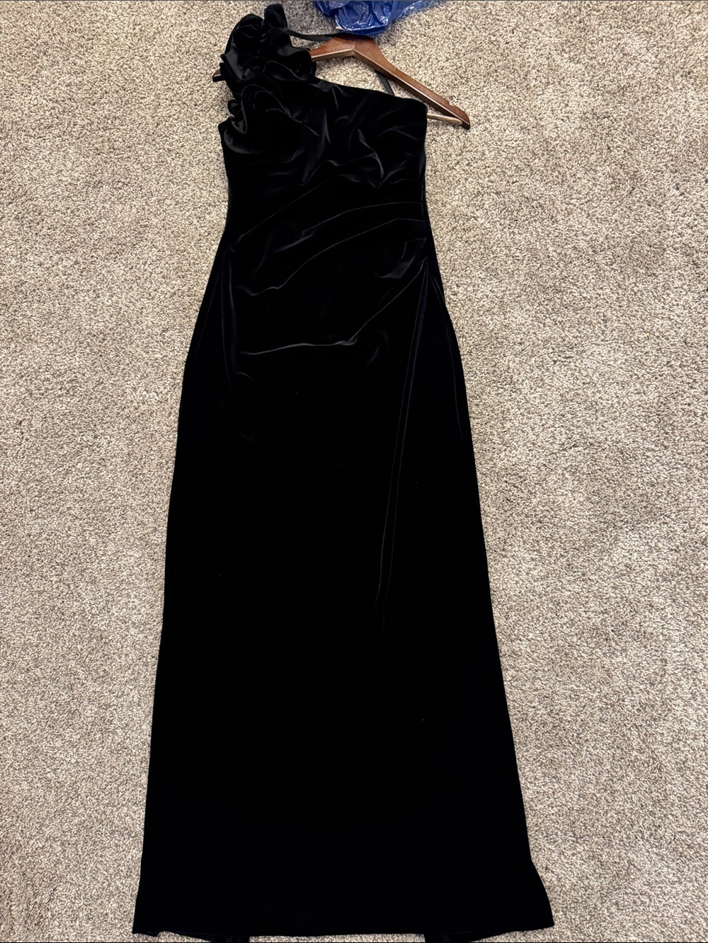 Xscape Black One-Shoulder Velvet Evening Gown with Rosette Detail